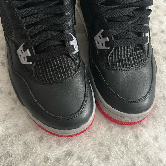 Excellent condition Jordan 4 kids 7y - Picture 3 of 5
